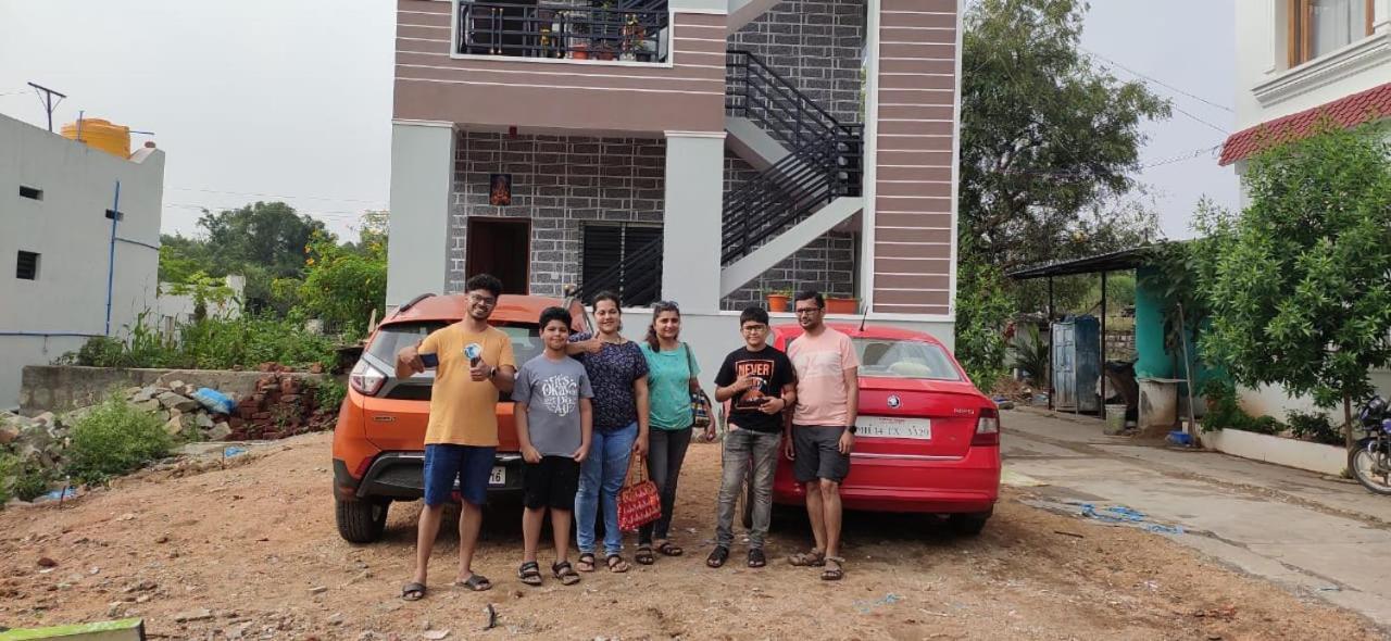 Veeru Homestay Hospet Extérieur photo