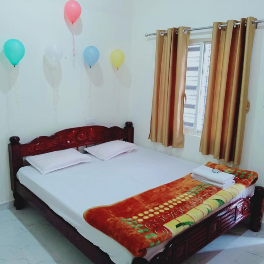 Veeru Homestay Hospet Extérieur photo
