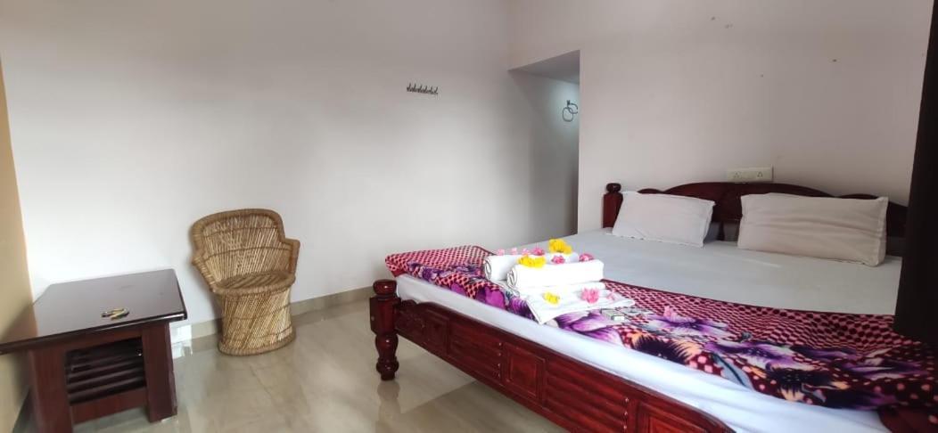 Veeru Homestay Hospet Extérieur photo